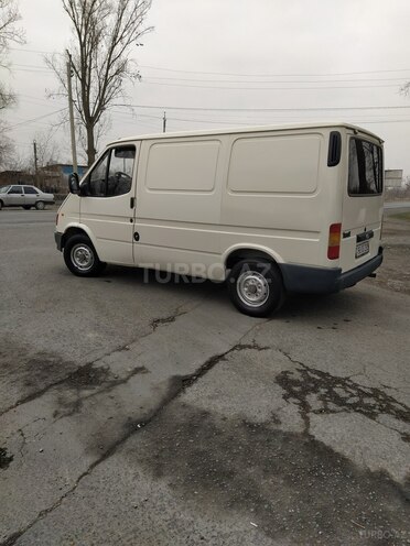 Ford Transit 1997, 301,000 km - 2.5 l - Zaqatala