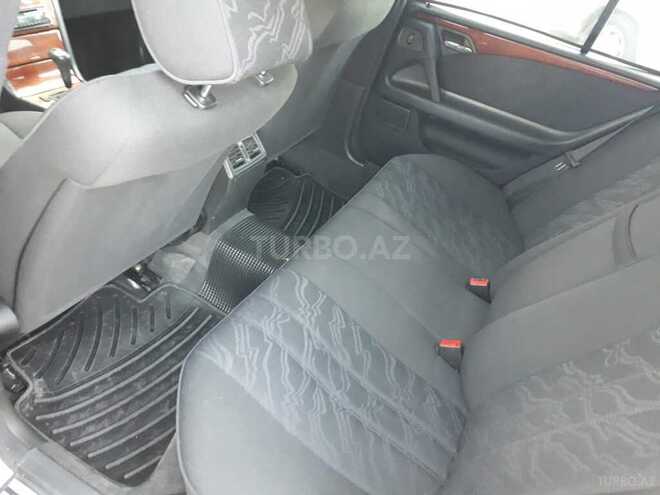 Mercedes E 200 1998, 256,312 km - 2.0 l - Bərdə