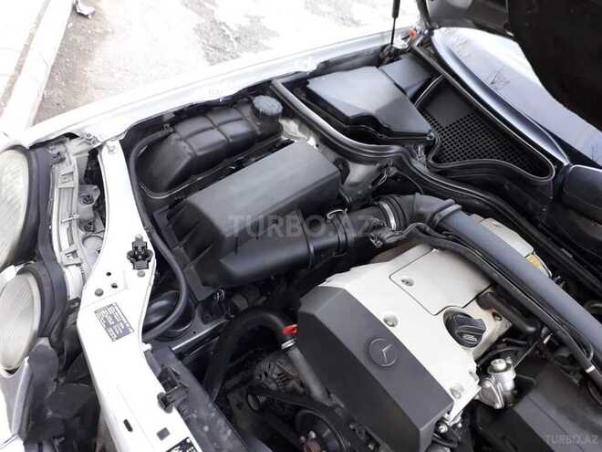 Mercedes E 200 1998, 256,312 km - 2.0 l - Bərdə