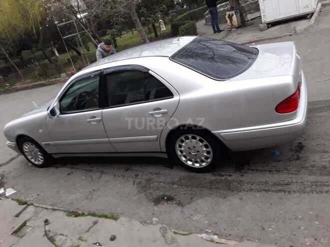 Mercedes E 200 1998, 236,589 km - 2.0 l - Bərdə