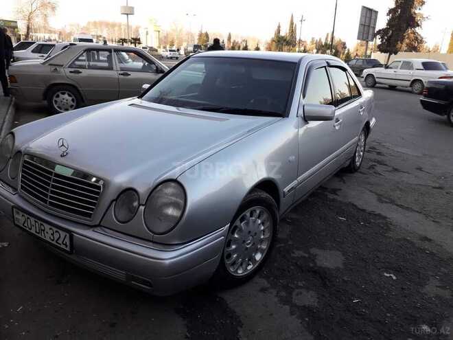 Mercedes E 200 1998, 236,589 km - 2.0 l - Bərdə