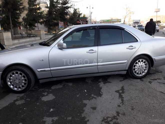 Mercedes E 200 1998, 236,589 km - 2.0 l - Bərdə