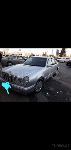 Mercedes E 200 1998, 236,589 km - 2.0 l - Bərdə