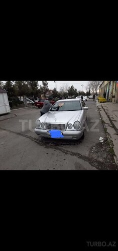 Mercedes E 200 1998, 236,589 km - 2.0 l - Bərdə