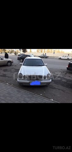 Mercedes E 200 1998, 236,589 km - 2.0 l - Bərdə