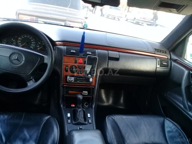 Mercedes E 220 1996, 452 km - 2.2 л - Mingəçevir
