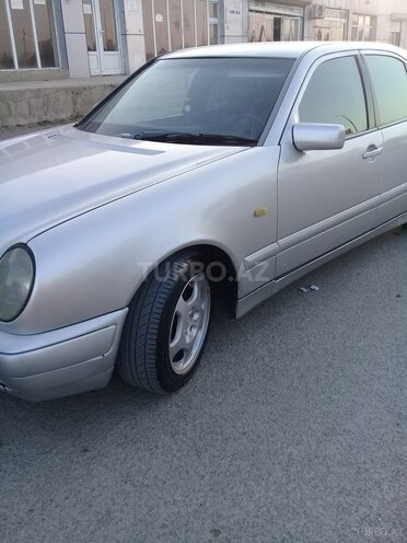 Mercedes E 220 1996, 452 km - 2.2 л - Mingəçevir
