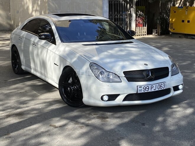 Mercedes CLS 63 AMG 2008, 142,000 km - 6.2 l - Bakı