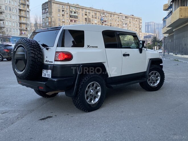 Toyota FJ Cruiser 2011, 105,000 km - 3.4 л - Bakı