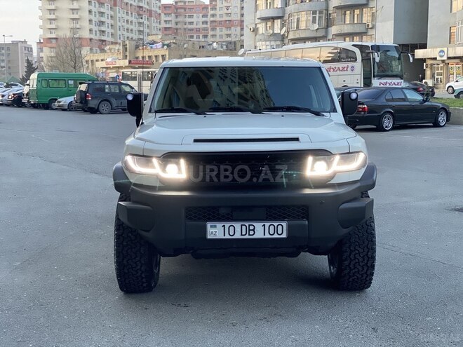 Toyota FJ Cruiser 2011, 105,000 km - 3.4 л - Bakı