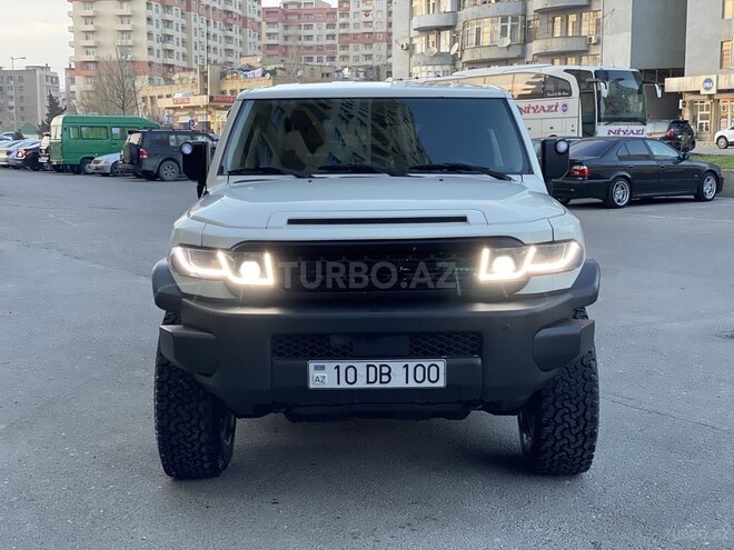 Toyota FJ Cruiser 2011, 105,000 km - 3.4 л - Bakı