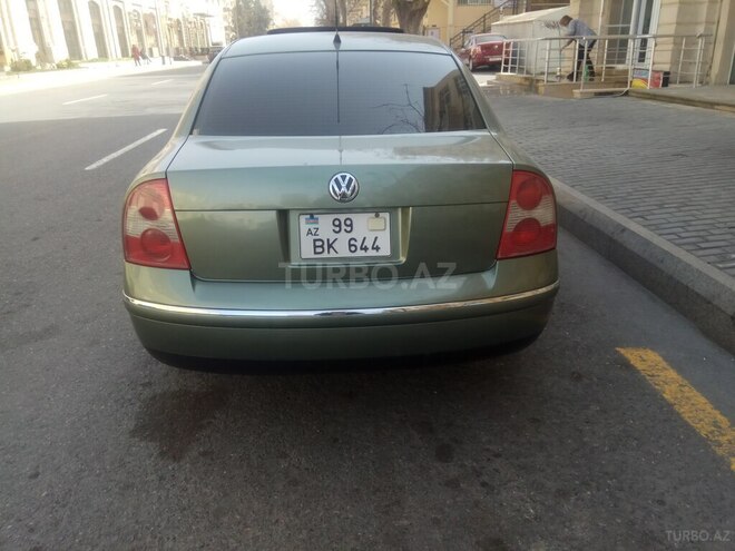 Volkswagen Passat 2003, 300,000 km - 1.8 l - Gəncə