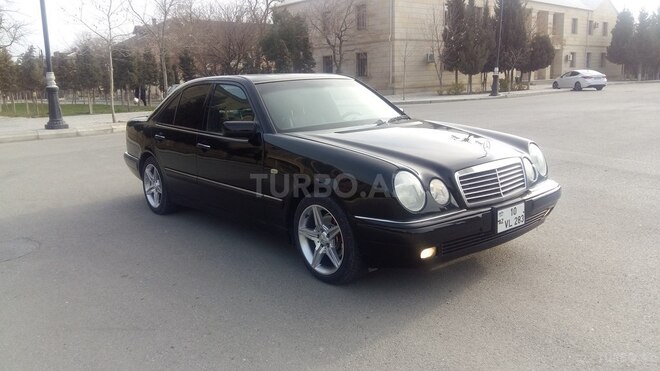 Mercedes E 320 1998, 270,000 km - 3.2 l - Sumqayıt