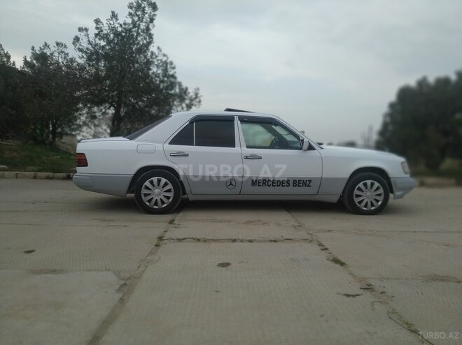 Mercedes E 230 1992, 325,424 km - 2.0 l - Bakı