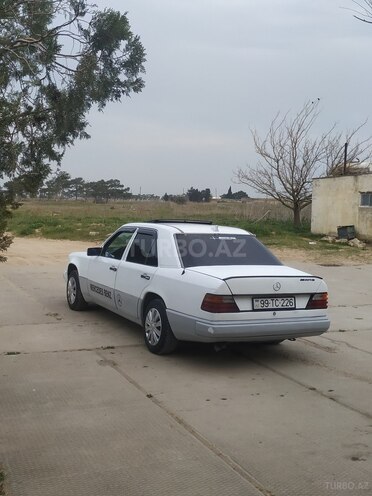 Mercedes E 230 1992, 325,424 km - 2.0 l - Bakı