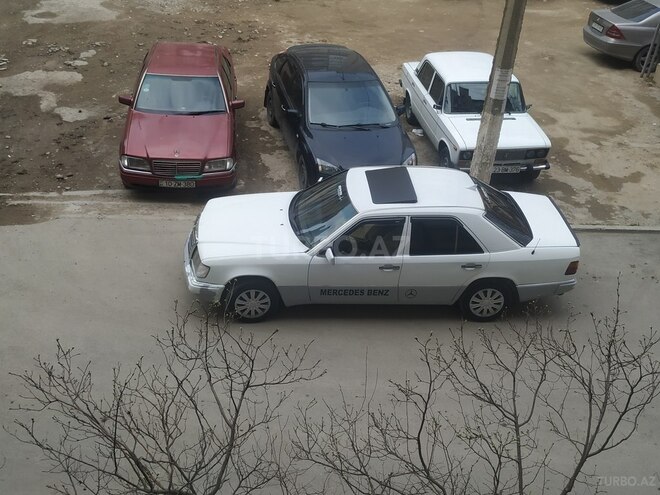 Mercedes E 230 1992, 325,424 km - 2.0 l - Bakı