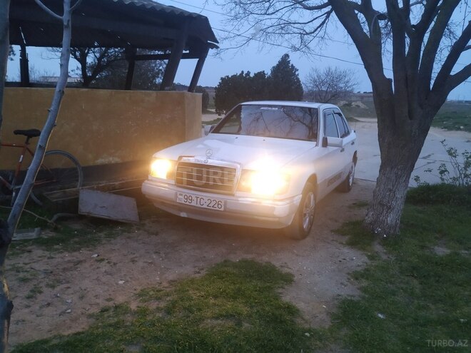 Mercedes E 230 1992, 325,424 km - 2.0 l - Bakı