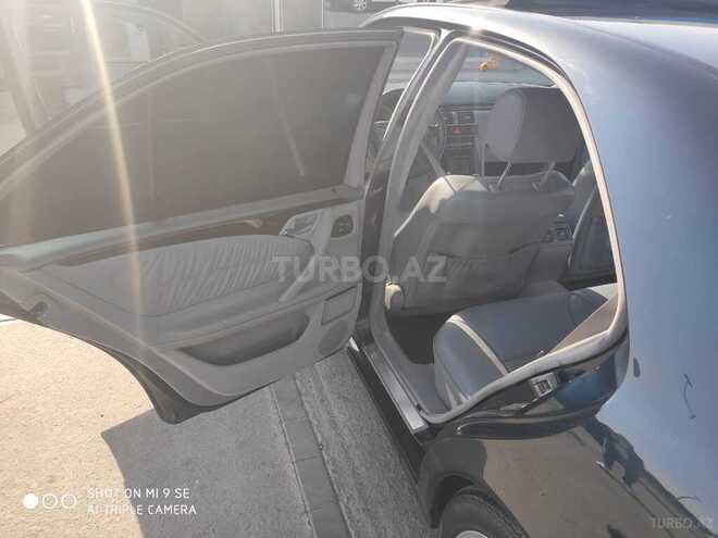 Mercedes E 270 2000, 341,000 km - 2.7 л - Bakı