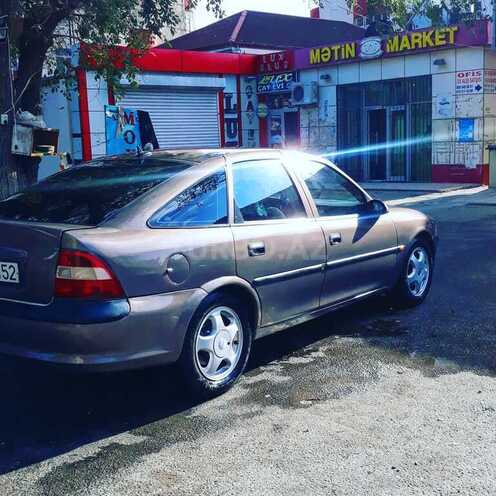 Opel Vectra 1998, 170,000 km - 1.8 л - Bakı