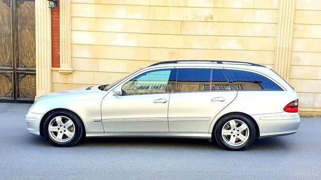Mercedes E 220 2006, 290,000 km - 2.2 l - Bakı