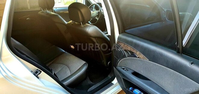 Mercedes E 220 2006, 290,000 km - 2.2 l - Bakı