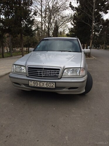 Mercedes C 220 2000, 547,350 km - 2.2 l - Göygöl