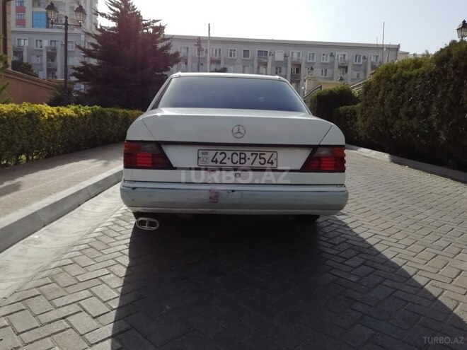Mercedes E 200 1991, 150,000 km - 2.0 л - Bakı