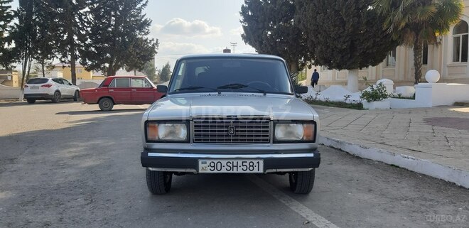 LADA (VAZ) 2107 2002, 250,000 km - 1.6 l - Salyan