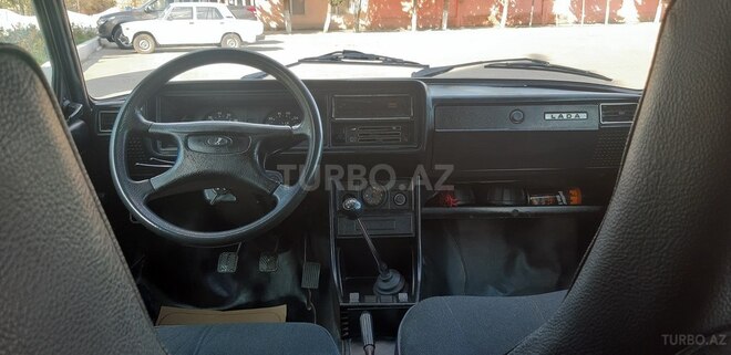 LADA (VAZ) 2107 2002, 250,000 km - 1.6 l - Salyan