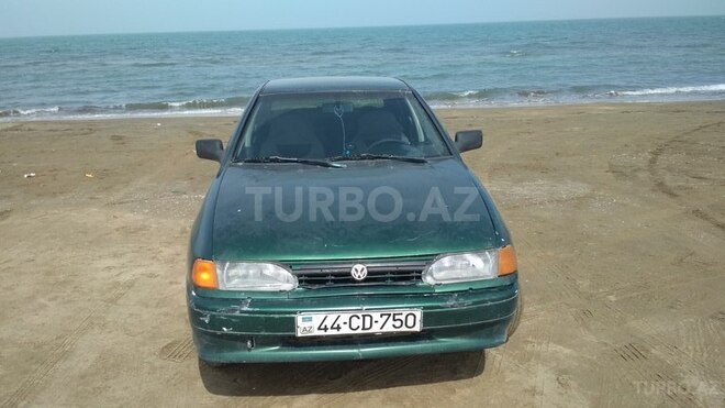 Volkswagen Polo 1995, 185,000 km - 1.6 l - Bakı
