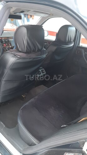 Mercedes E 240 2000, 270,000 km - 2.4 l - Bakı