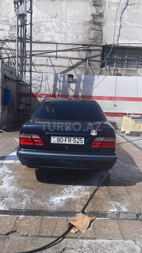 Mercedes E 240 2000, 270,000 km - 2.4 l - Bakı