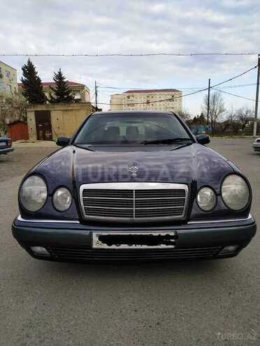 Mercedes E 220 1999, 360,000 km - 2.2 l - Sumqayıt