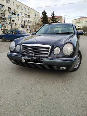Mercedes E 220 1999, 360,000 km - 2.2 l - Sumqayıt