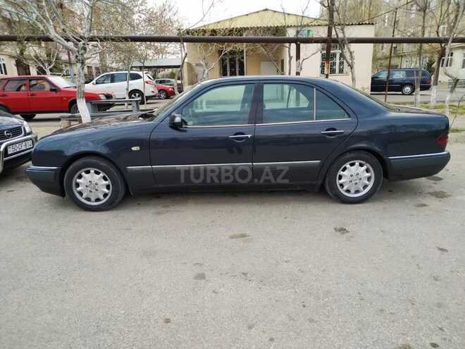 Mercedes E 220 1999, 360,000 km - 2.2 l - Sumqayıt