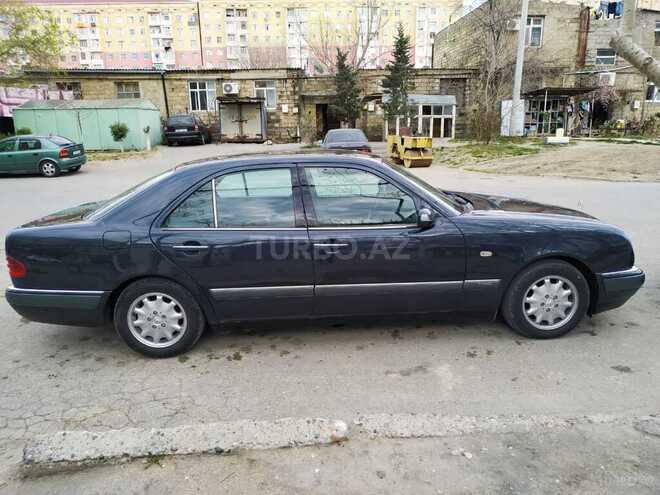Mercedes E 220 1999, 360,000 km - 2.2 l - Sumqayıt