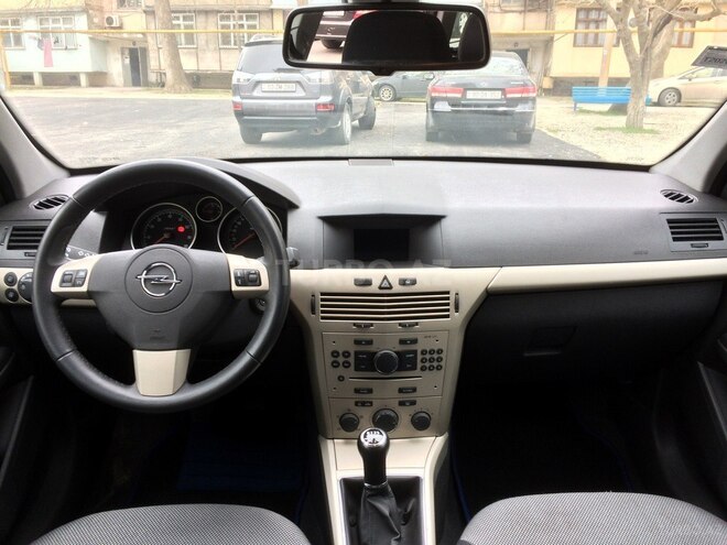 Opel Astra 2008, 211,000 km - 1.4 л - Bakı