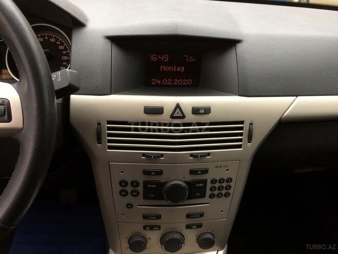 Opel Astra 2008, 211,000 km - 1.4 л - Bakı