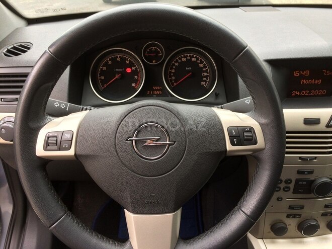 Opel Astra 2008, 211,000 km - 1.4 л - Bakı