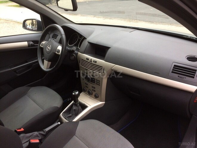 Opel Astra 2008, 211,000 km - 1.4 л - Bakı