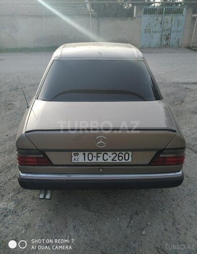 Mercedes E 260 1991, 211,321 km - 2.6 l - Bakı