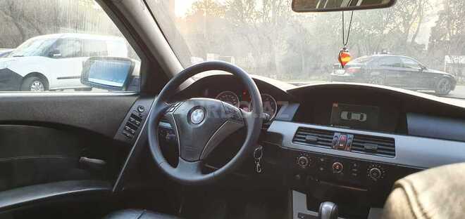 BMW 525 2005, 256,000 km - 2.5 л - Bakı