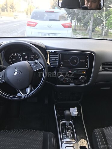 Mitsubishi Outlander 2018, 13,700 km - 2.4 l - Bakı