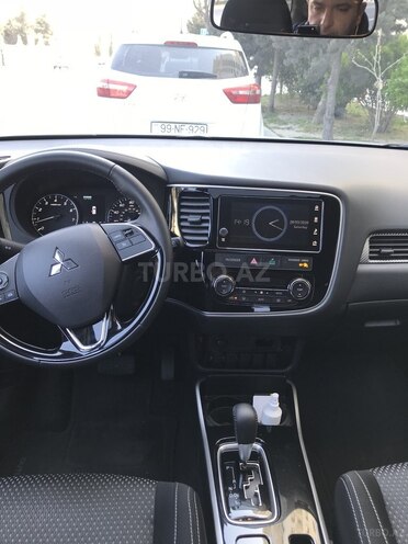 Mitsubishi Outlander 2018, 13,700 km - 2.4 l - Bakı
