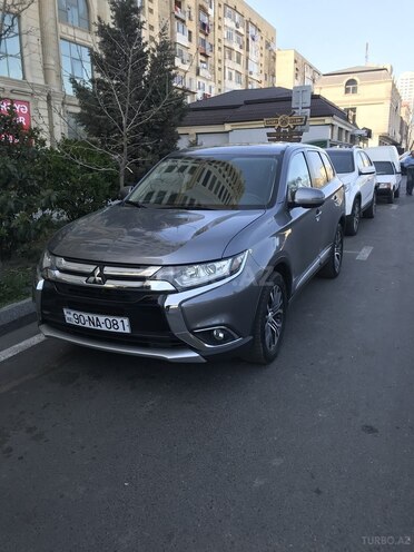 Mitsubishi Outlander 2018, 13,700 km - 2.4 l - Bakı
