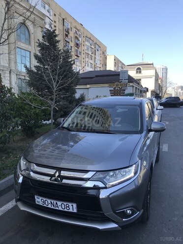 Mitsubishi Outlander 2018, 13,700 km - 2.4 l - Bakı