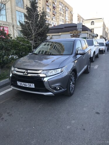 Mitsubishi Outlander 2018, 13,700 km - 2.4 l - Bakı