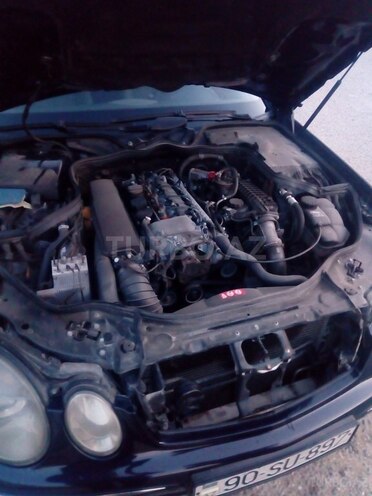 Mercedes E 220 2004, 404,443 km - 2.2 l - Bakı