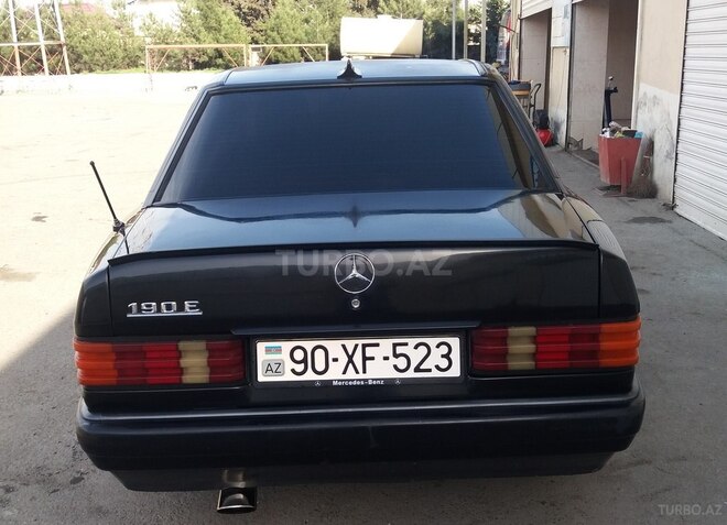 Mercedes 190 1990, 250,000 km - 1.8 л - Ucar