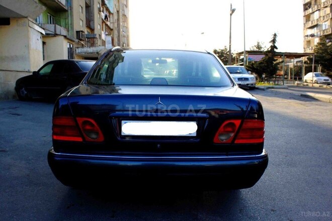 Mercedes E 240 1998, 382,600 km - 2.4 л - Bakı